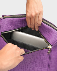 PADDED LAPTOP COMPARTMENT